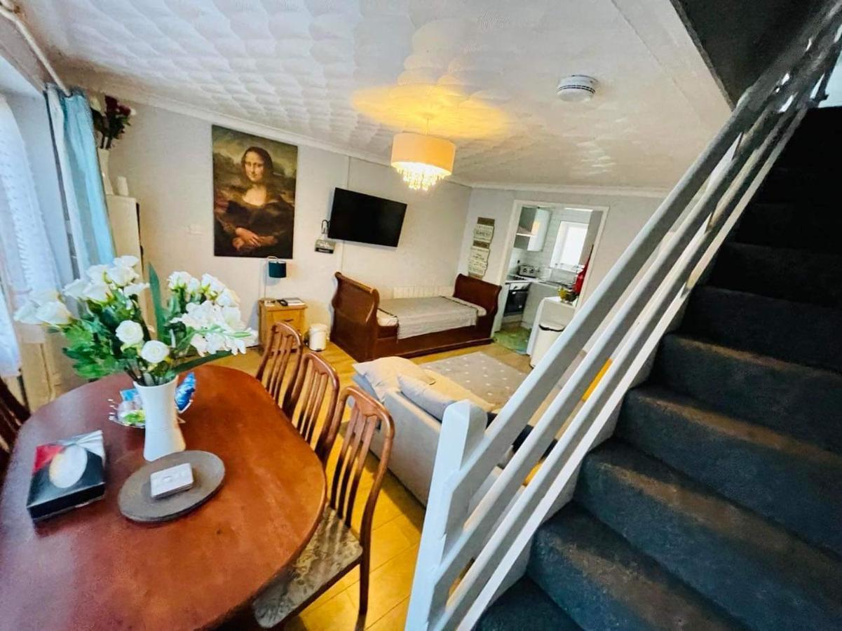 Villa Sea View 3-Bed Heated Pool Eat Bar Kids Park Lowestoft Exterior foto